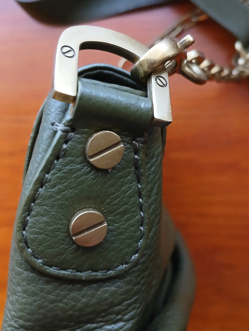 Tory Burch Amanda Leather Logo Crossbody Clutch Bag – Rare Olive Green